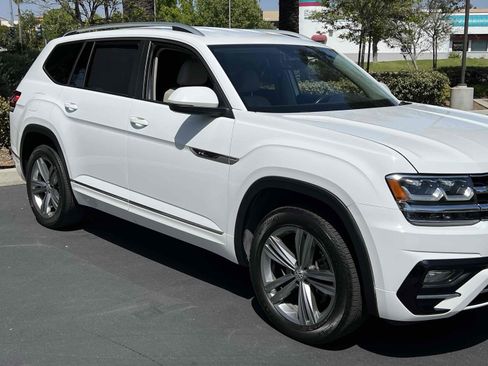 Used 2019 Volkswagen Atlas SE w/ Towing Package image 57