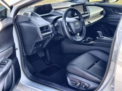 Used 2024 Toyota Prius XLE image 3