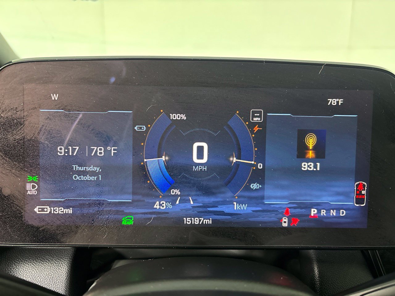 Used 2025 Chevrolet Equinox EV RS FWD image 13