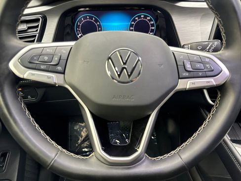 Used 2025 Volkswagen Atlas Cross Sport SE AWD/4WD image 58