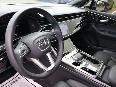 Used 2023 Audi Q7 3.0T Prestige w/ Prestige Package AWD/4WD image 9