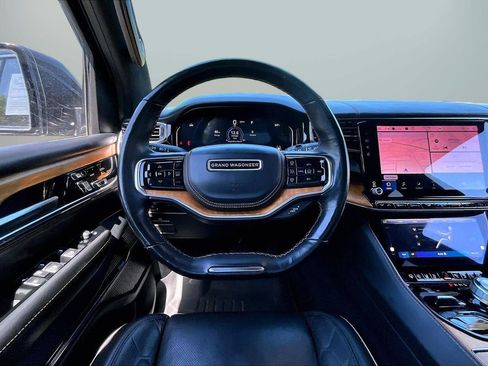 Certified 2022 Jeep Grand Wagoneer Series III AWD/4WD image 11