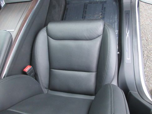 Used 2022 Tesla Model X image 28