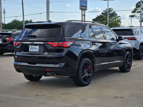 Used 2023 Chevrolet Traverse Premier w/ Redline Edition AWD/4WD image 9