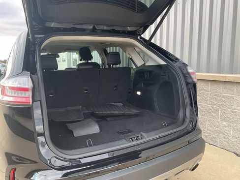 Used 2024 Ford Edge Titanium w/ Equipment Group 301A image 23