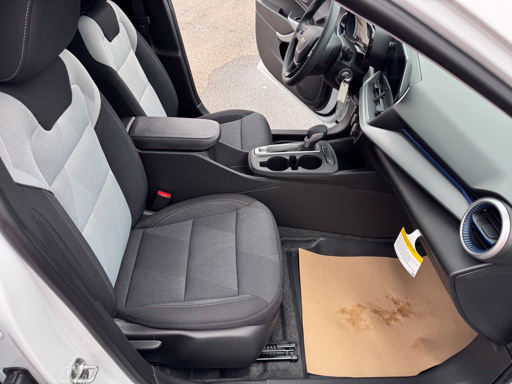 New 2026 Chevrolet Trax LS w/ LS Convenience Package FWD image 19