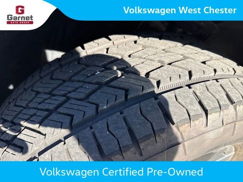 Certified 2025 Volkswagen Atlas Peak Edition SE AWD/4WD image 11