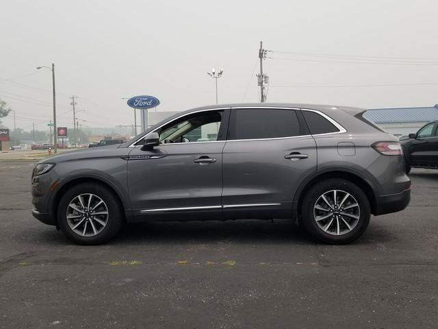 Used 2022 Lincoln Nautilus AWD image 9