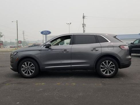 Used 2022 Lincoln Nautilus AWD image 9