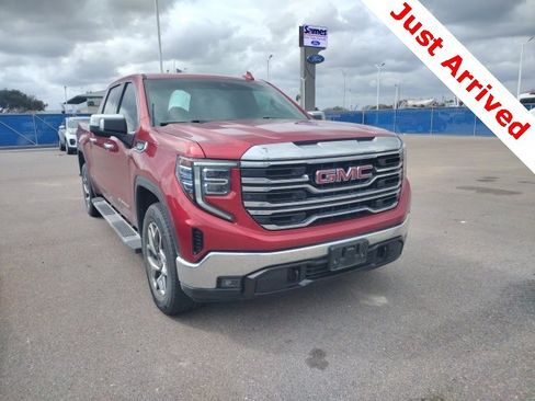 Used 2023 GMC Sierra 1500 SLT image 3