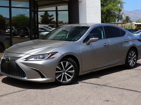 Used 2019 Lexus ES 350 FWD image 2