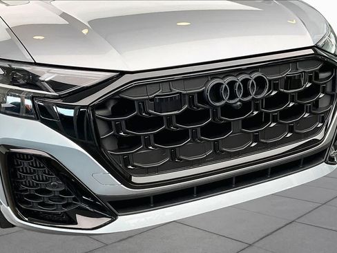 Certified 2026 Audi Q8 Prestige AWD/4WD image 32