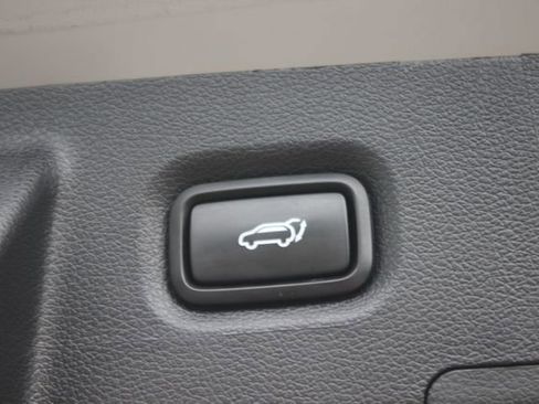 Used 2022 Hyundai Santa Fe SEL w/ Convenience + Premium Package AWD/4WD image 27