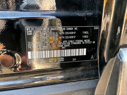 Used 2025 Toyota RAV4 XLE AWD/4WD image 34