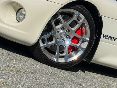 Used 2006 Dodge Viper SRT-10 w/ VOI9 Edition RWD image 5