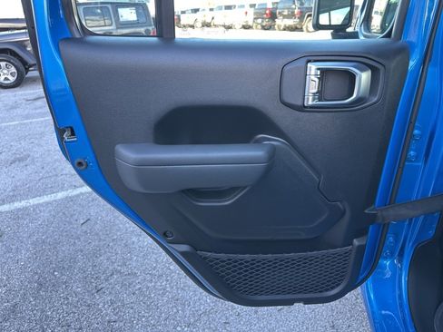 New 2026 Jeep Gladiator Sport image 43