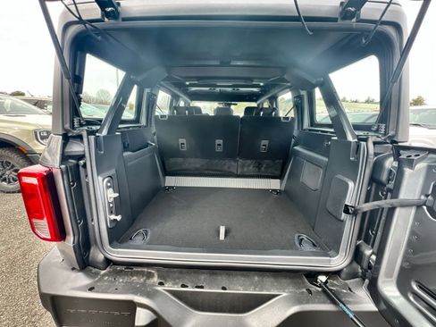 New 2025 Ford Bronco 4-Door image 24