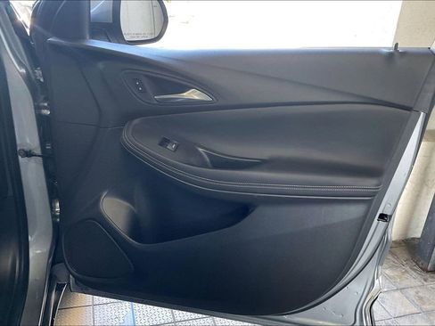 Used 2025 Buick Encore GX Preferred FWD image 23