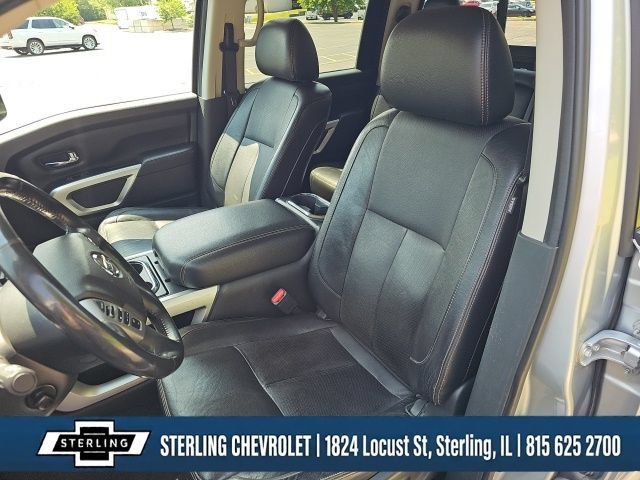 Used 2017 Nissan Titan SL w/ SL Towing Convenience Package AWD/4WD image 10