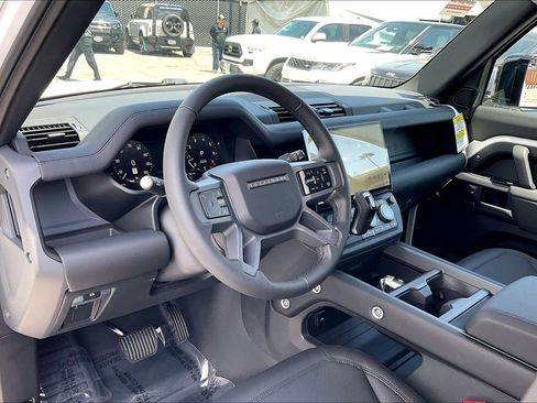 New 2026 Land Rover Defender 110 S AWD/4WD image 10