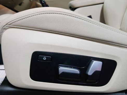 Used 2019 BMW X3 xDrive30i w/ Driving Assistance Package image 12