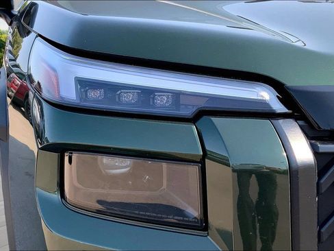 Certified 2026 Subaru Outback Premium AWD/4WD image 32