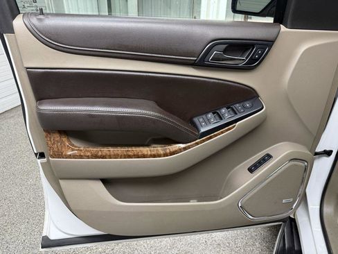 Used 2015 Chevrolet Suburban LTZ image 30