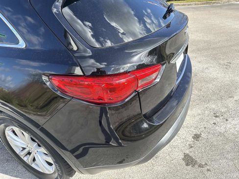 Used 2017 INFINITI QX70 Base image 11