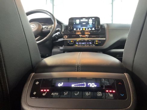 Used 2023 Nissan Pathfinder SL w/ SL Premium Package image 8