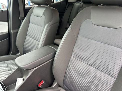 Used 2024 Chevrolet Trax LT w/ Driver Confidence Package FWD image 10