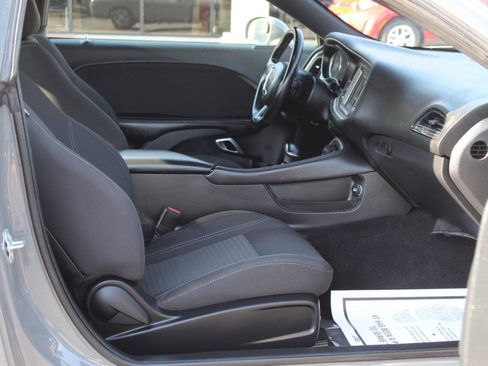 Used 2019 Dodge Challenger SXT AWD/4WD image 9