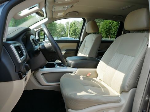 Certified 2017 Nissan Titan SV RWD image 34