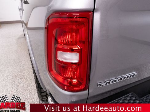 Used 2025 RAM 1500 Laramie AWD/4WD image 9