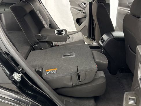 Used 2024 Chevrolet Equinox LT image 35