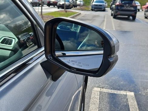 Used 2023 Honda CR-V EX-L image 17