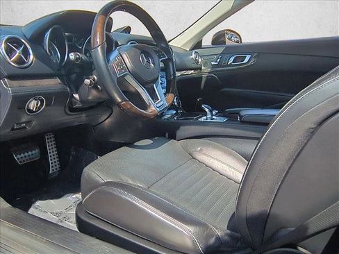 Used 2013 Mercedes-Benz SL 550 image 11