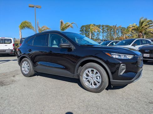 New 2026 Ford Escape Active w/ Active Premium Tech Pack image 2