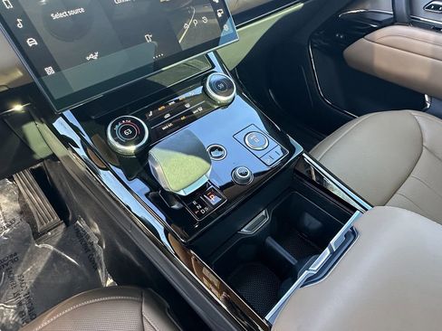 Used 2023 Land Rover Range Rover Sport SE image 34