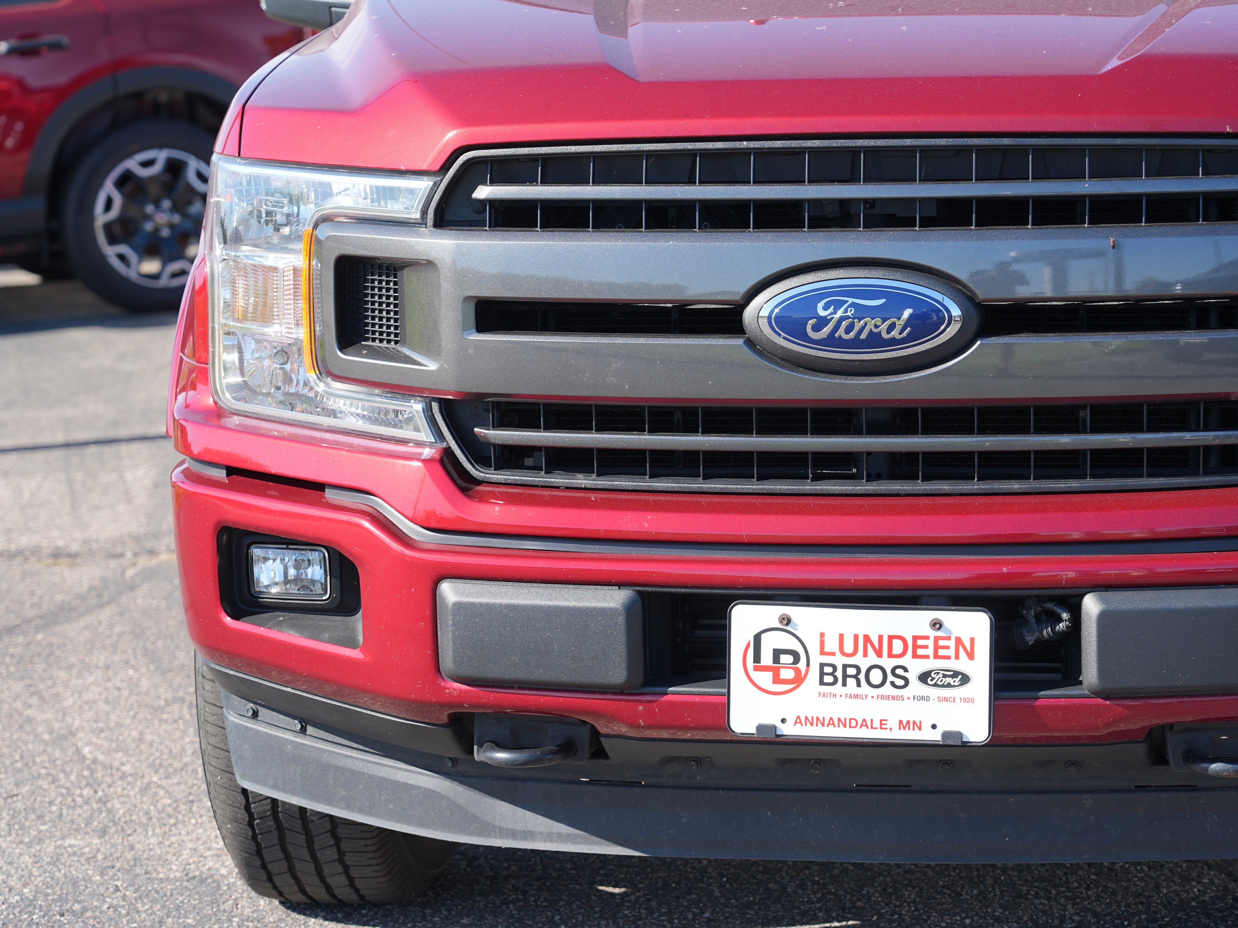 Used 2018 Ford F150 XLT w/ Equipment Group 302A Luxury AWD/4WD image 11