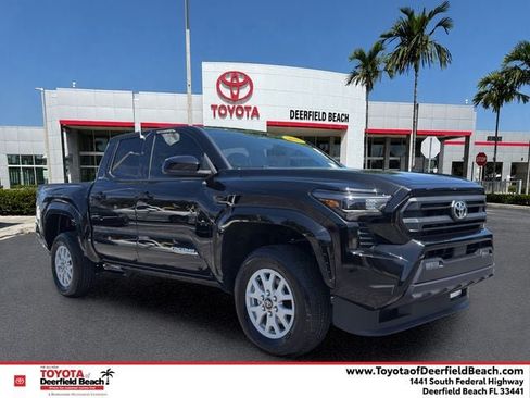 Used 2025 Toyota Tacoma SR5 AWD/4WD image 1
