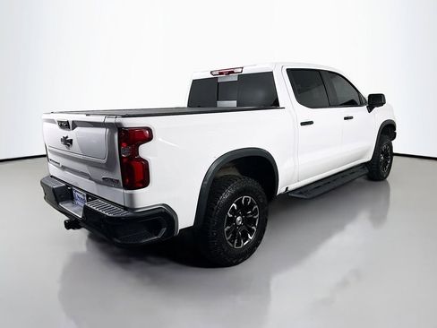 Used 2023 Chevrolet Silverado 1500 ZR2 w/ Technology Package AWD/4WD image 8