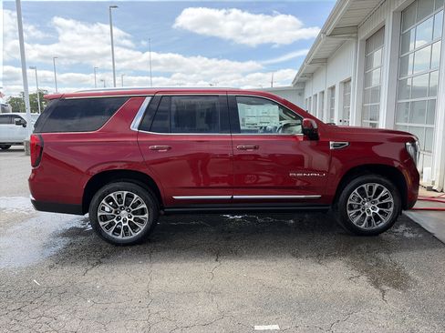 New 2026 GMC Yukon Denali w/ Denali Reserve Package AWD/4WD image 11