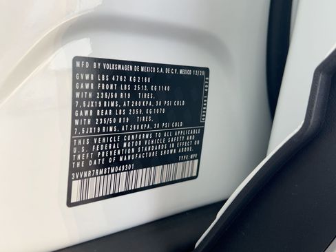 New 2026 Volkswagen Tiguan SE image 21