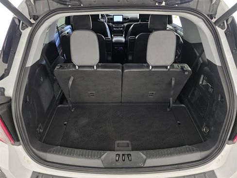 Used 2021 Ford Explorer Limited image 18
