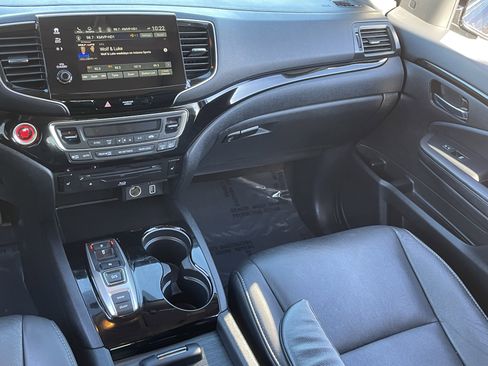 Used 2022 Honda Pilot Touring image 17