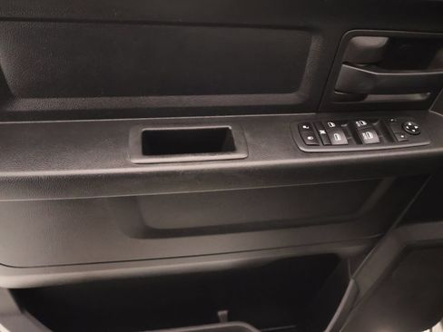 Used 2020 RAM 1500 Tradesman w/ Chrome Appearance Group RWD image 14