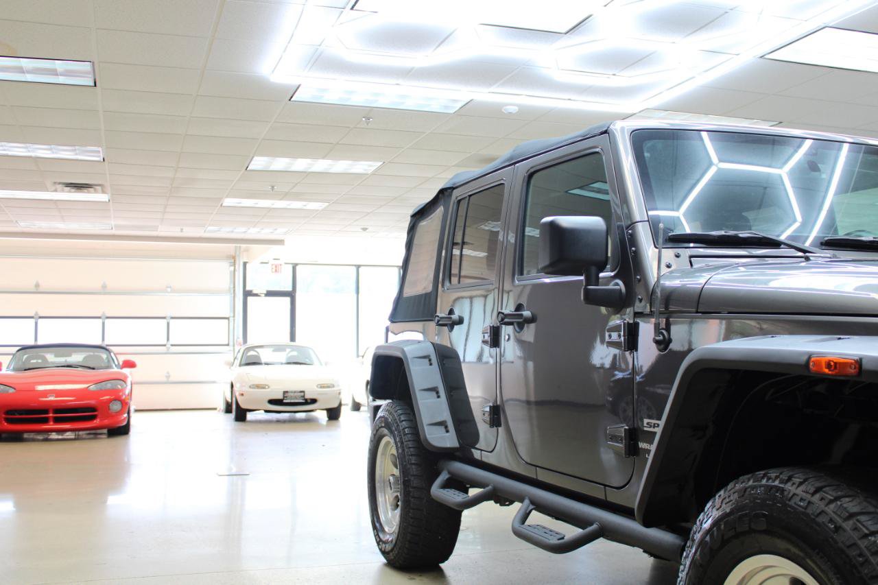 Used 2018 Jeep Wrangler Unlimited Sport S AWD/4WD image 11