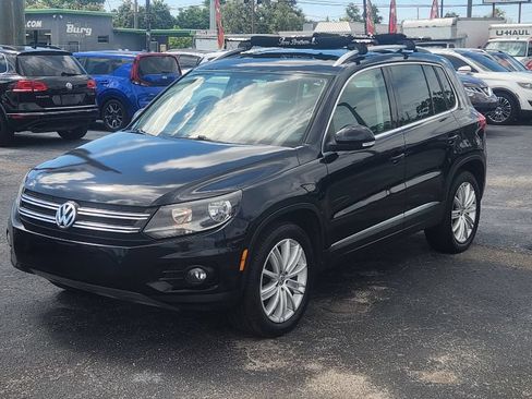 Used 2014 Volkswagen Tiguan SEL FWD image 2