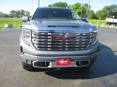 Used 2025 GMC Sierra 1500 Denali w/ Technology Package AWD/4WD image 13