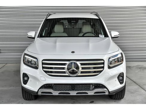 Certified 2025 Mercedes-Benz GLB 250 4MATIC image 2
